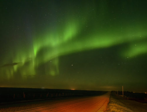 How to Photograph the Aurora With a DSLR